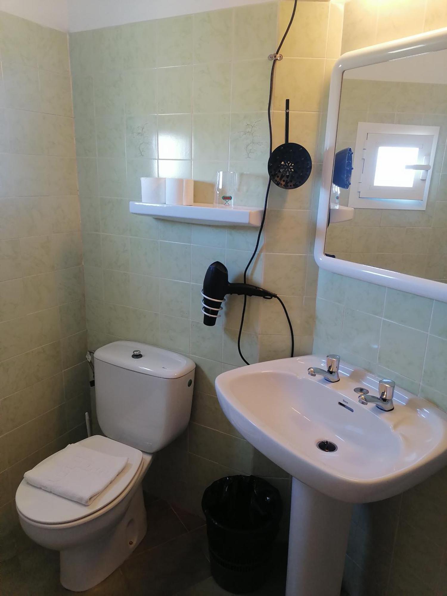 Hostal Pepe Sant Ferran de Ses Roques Bagian luar foto